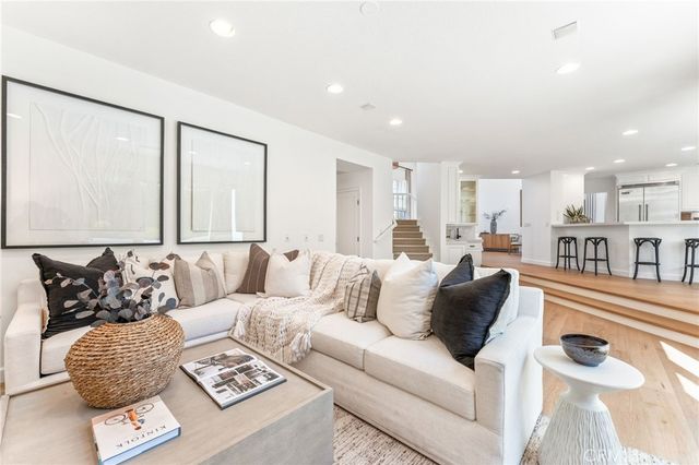 1827 Port Westbourne Place, Newport Beach, CA 92660
