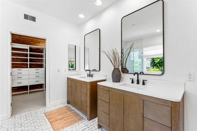 1827 Port Westbourne Place, Newport Beach, CA 92660