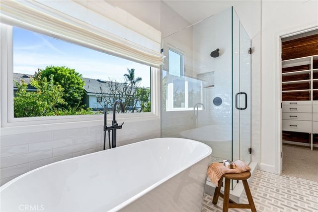 1827 Port Westbourne Place, Newport Beach, CA 92660