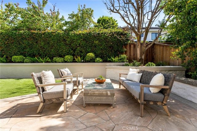 1827 Port Westbourne Place, Newport Beach, CA 92660