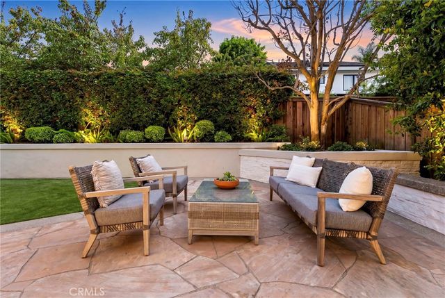 1827 Port Westbourne Place, Newport Beach, CA 92660