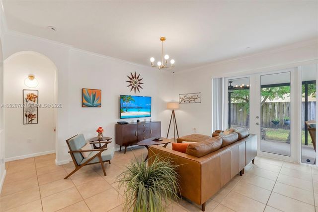 25180 SW 119th Ave, Homestead, FL 33032