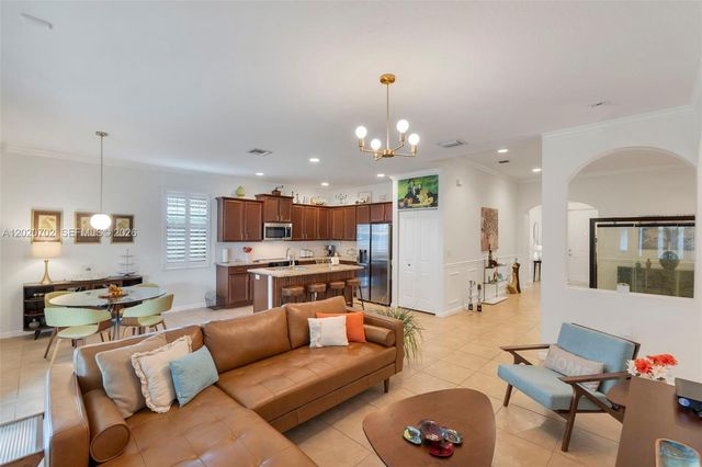 25180 SW 119th Ave, Homestead, FL 33032