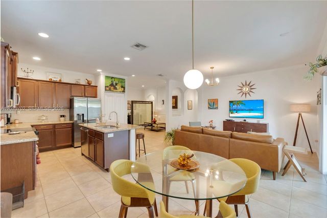 25180 SW 119th Ave, Homestead, FL 33032