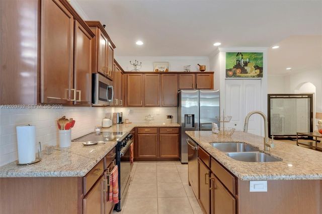 25180 SW 119th Ave, Homestead, FL 33032