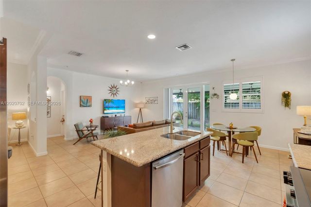 25180 SW 119th Ave, Homestead, FL 33032