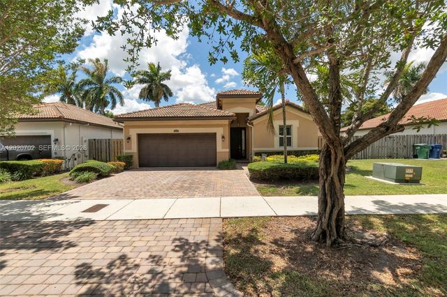 25180 SW 119th Ave, Homestead, FL 33032