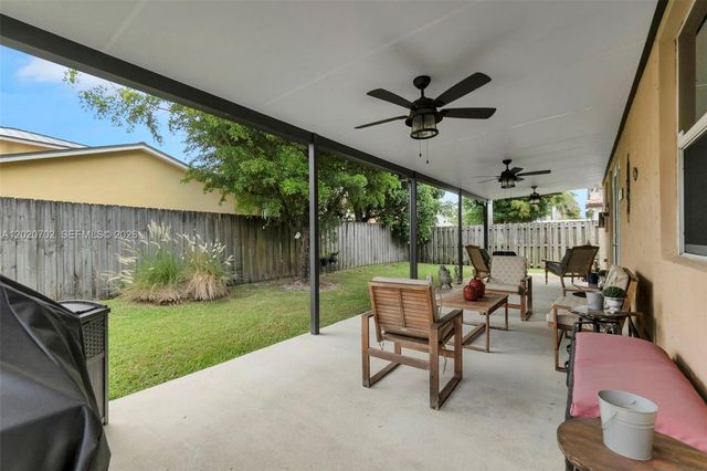 25180 SW 119th Ave, Homestead, FL 33032