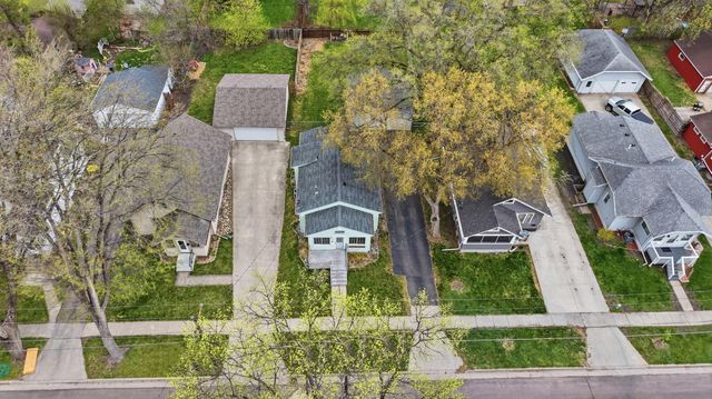 1621 8th Avenue S, Fargo, ND 58103