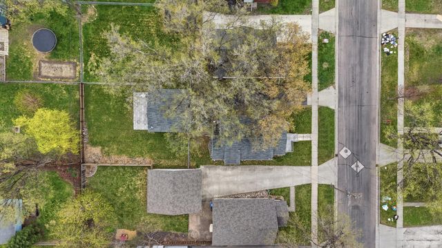1621 8th Avenue S, Fargo, ND 58103