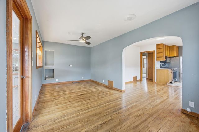 1621 8th Avenue S, Fargo, ND 58103
