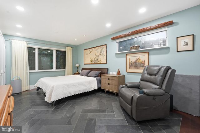 4105 EAST-WEST HWY, Chevy Chase, MD 20815