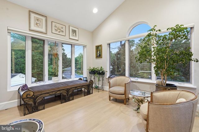 4105 EAST-WEST HWY, Chevy Chase, MD 20815
