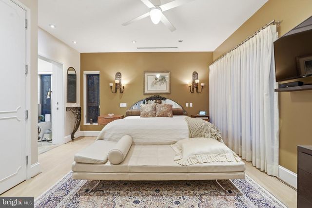 4105 EAST-WEST HWY, Chevy Chase, MD 20815