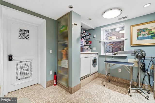 4105 EAST-WEST HWY, Chevy Chase, MD 20815