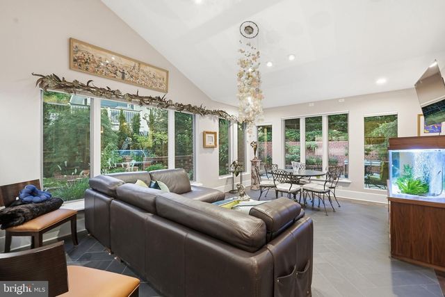 4105 EAST-WEST HWY, Chevy Chase, MD 20815