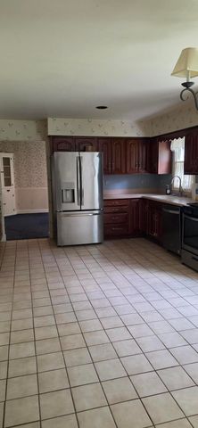 2106 Worthington Drive, Valparaiso, IN 46383