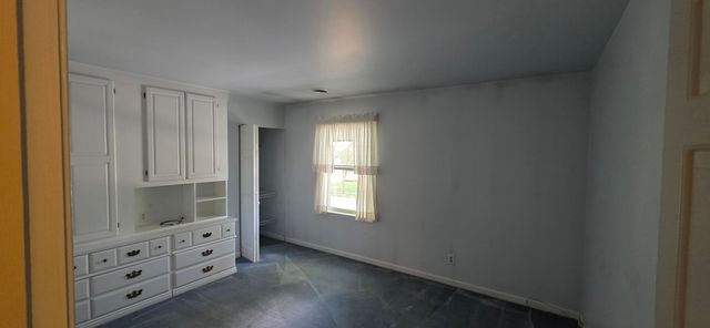 2106 Worthington Drive, Valparaiso, IN 46383