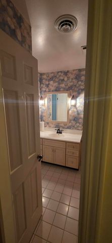 2106 Worthington Drive, Valparaiso, IN 46383