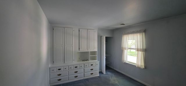 2106 Worthington Drive, Valparaiso, IN 46383