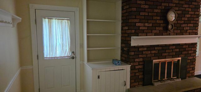 2106 Worthington Drive, Valparaiso, IN 46383