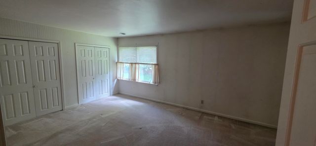 2106 Worthington Drive, Valparaiso, IN 46383