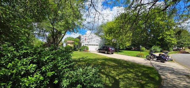 2106 Worthington Drive, Valparaiso, IN 46383