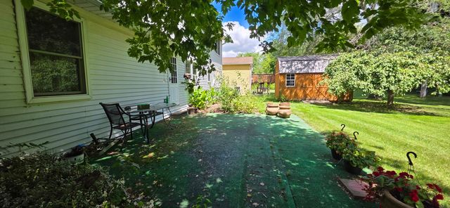 2106 Worthington Drive, Valparaiso, IN 46383