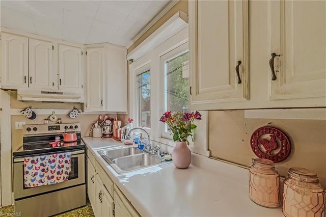 130 W Elm Street, Mount Airy, NC 27030