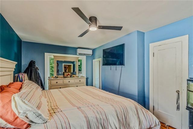 130 W Elm Street, Mount Airy, NC 27030