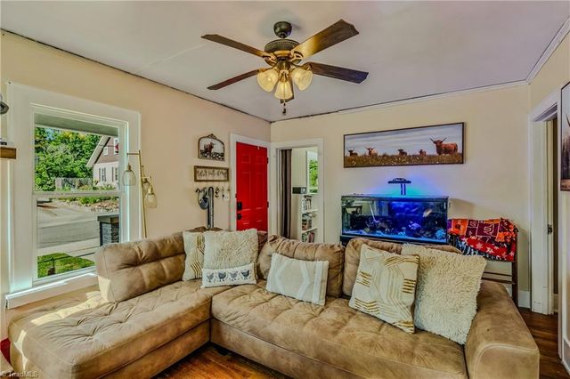 130 W Elm Street, Mount Airy, NC 27030