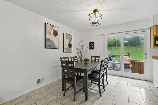 314 N Forest Avenue, Sugar Creek, MO 64054