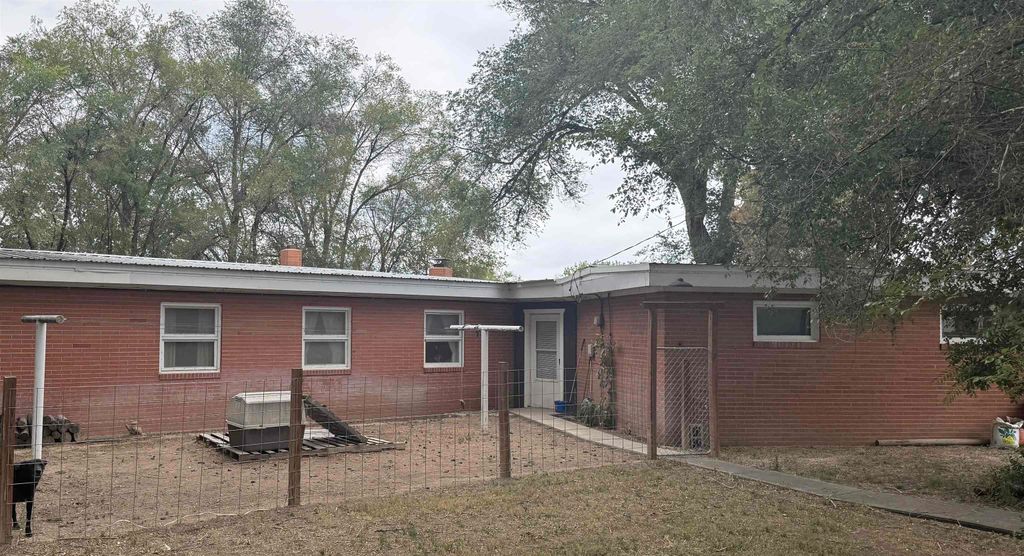868 McKinley, Lovell, WY 82431 photo 2