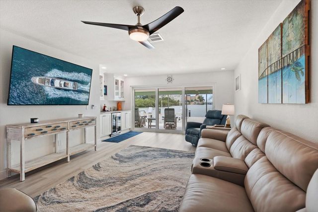 580 BOCA CIEGA POINT BOULEVARD S 1, St Petersburg, FL 33708