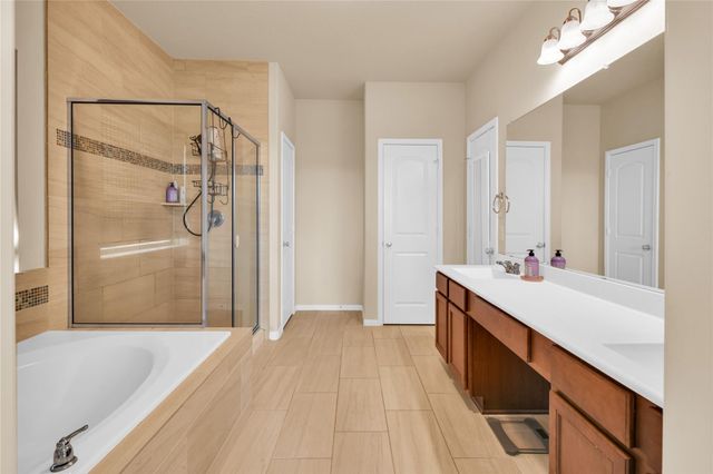 707 Burr Oak, Richwood, TX 77531