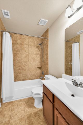 707 Burr Oak, Richwood, TX 77531