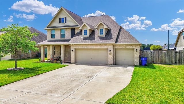 707 Burr Oak, Richwood, TX 77531