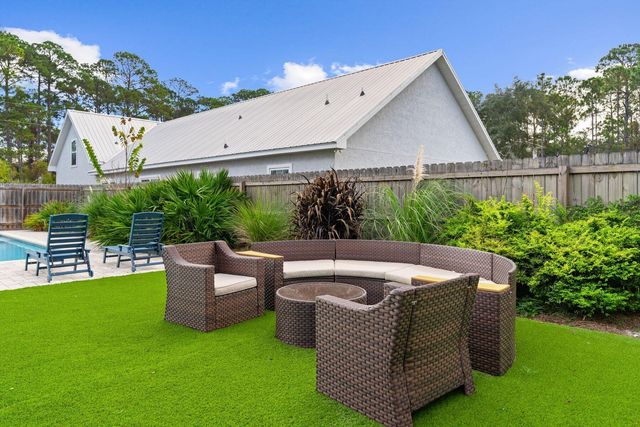 389 Seacrest Drive, Seacrest, FL 32461