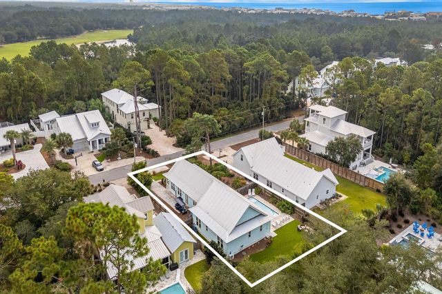 389 Seacrest Drive, Seacrest, FL 32461