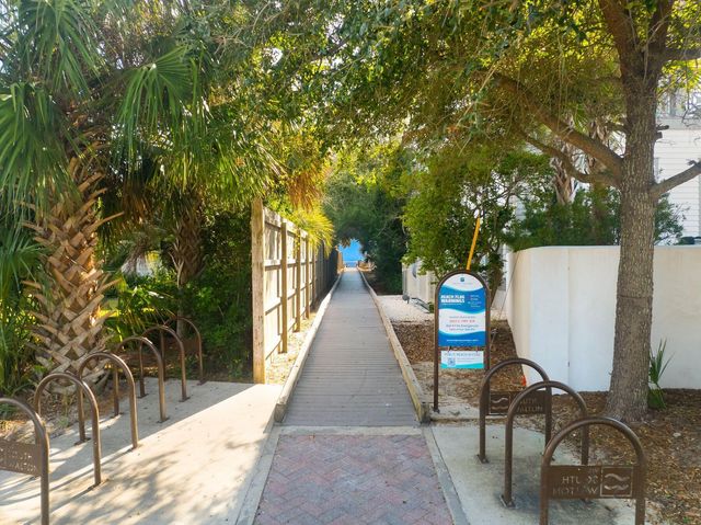 389 Seacrest Drive, Seacrest, FL 32461