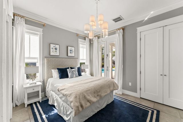 389 Seacrest Drive, Seacrest, FL 32461