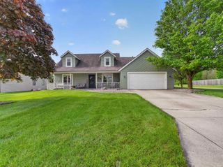 735 Woodland Springs Place, Fort Wayne, IN 46825