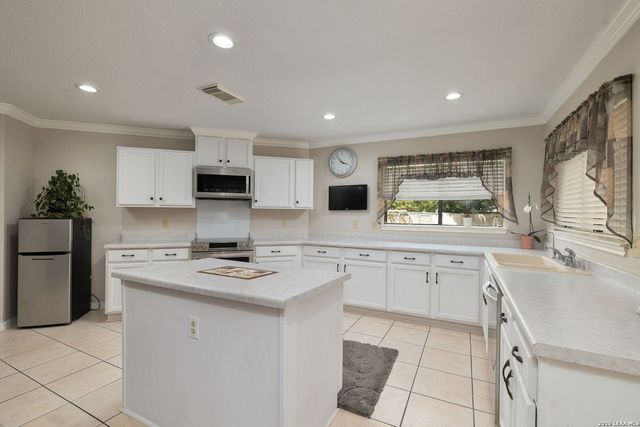 14211 Edge Point, San Antonio, TX 78230