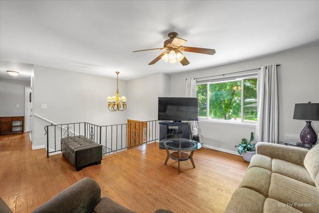 29W264 Lee Road, West Chicago, IL 60185
