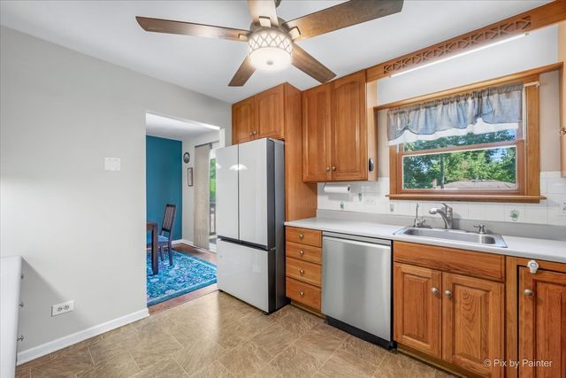 29W264 Lee Road, West Chicago, IL 60185