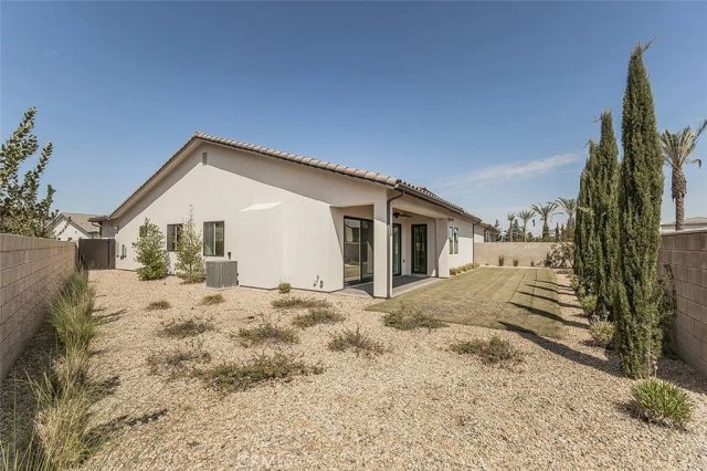 2825 E Beech Tree, Clovis, CA 93619
