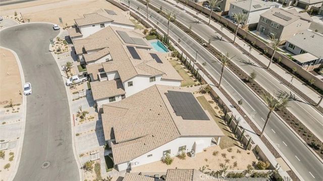 2825 E Beech Tree, Clovis, CA 93619