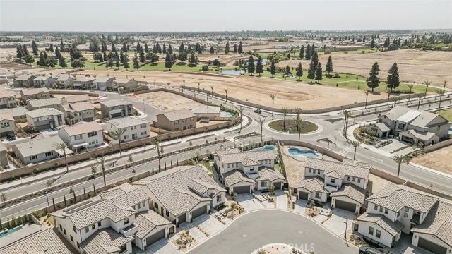 2825 E Beech Tree, Clovis, CA 93619