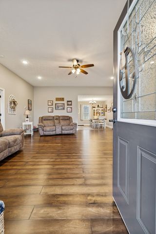70 Hayden Drake Ln, Lafayette, TN 37083