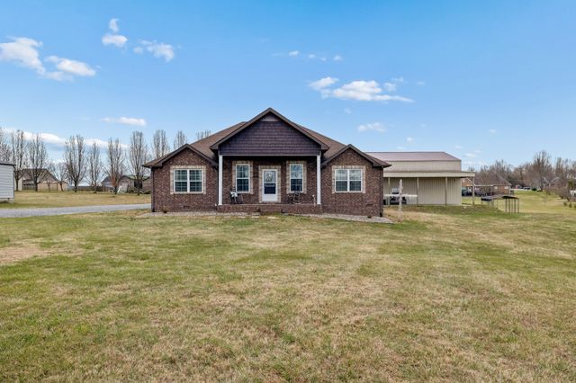 70 Hayden Drake Ln, Lafayette, TN 37083
